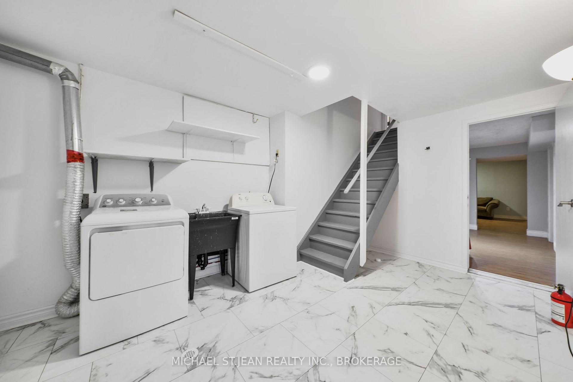 Photo 26 of 245 Stadacona Avenue, Hamilton, Ancaster — HOMEH