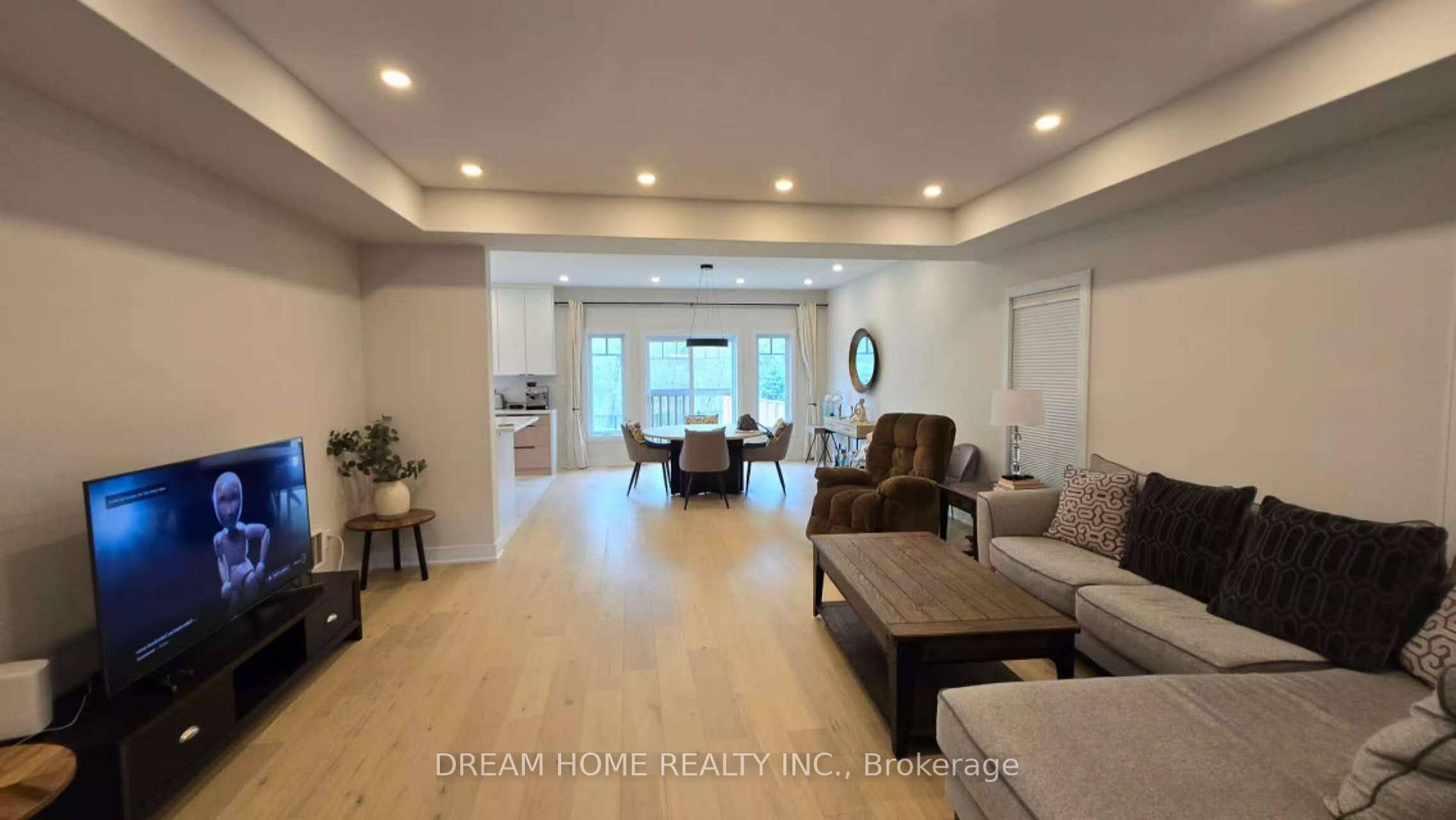 Photo 2 of 112 Plewes Drive, Collingwood — HOMEH