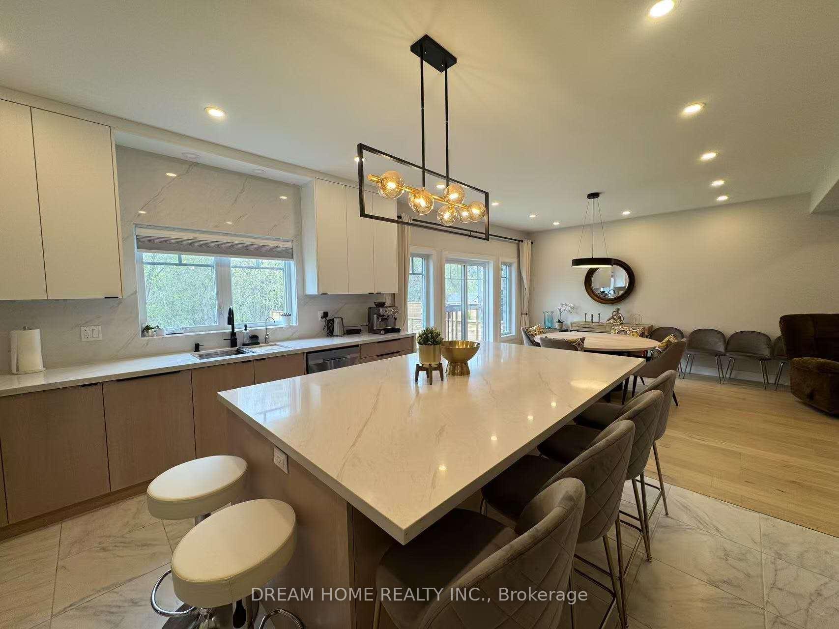 Photo 5 of 112 Plewes Drive, Collingwood — HOMEH