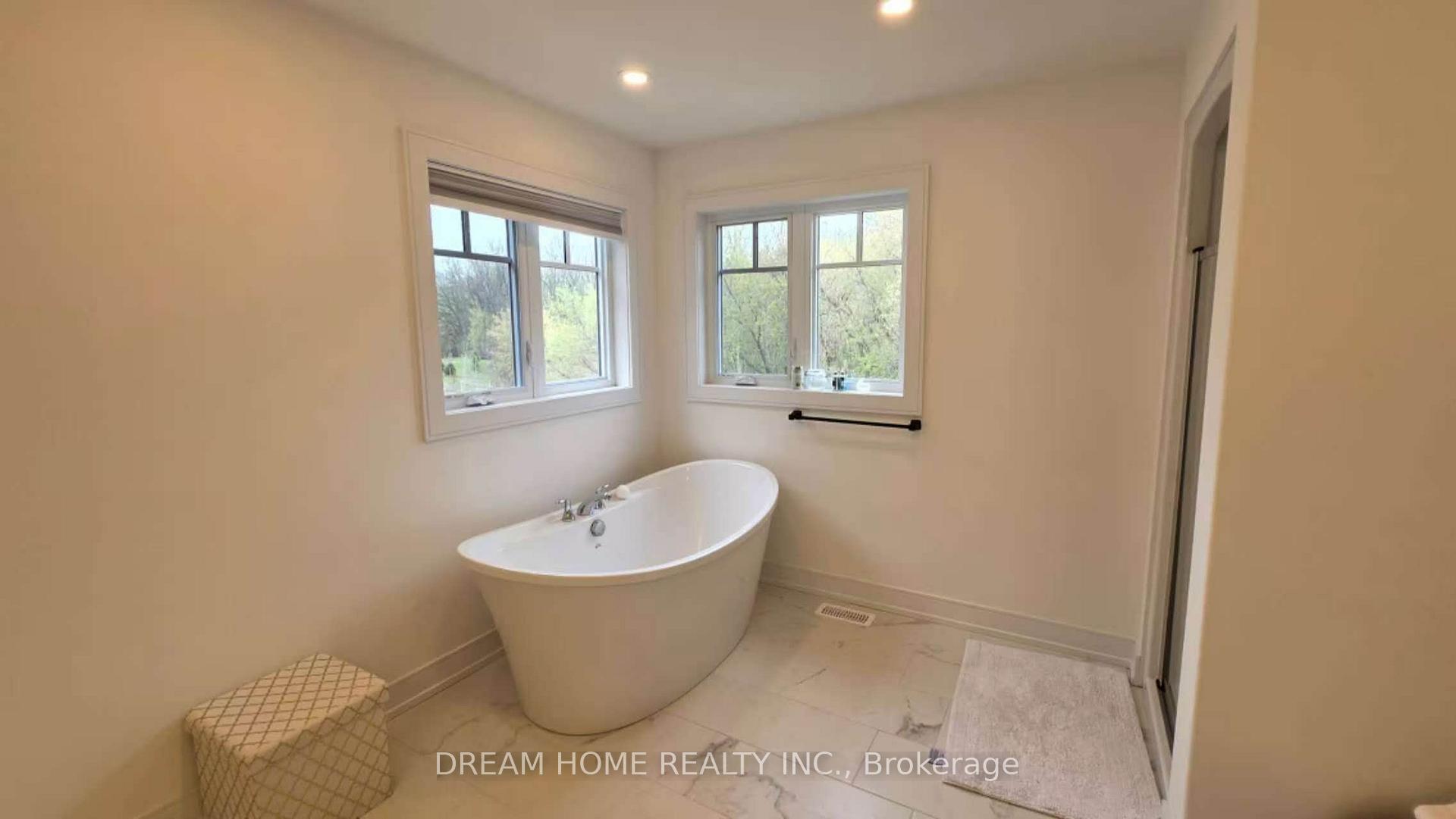 Photo 11 of 112 Plewes Drive, Collingwood — HOMEH