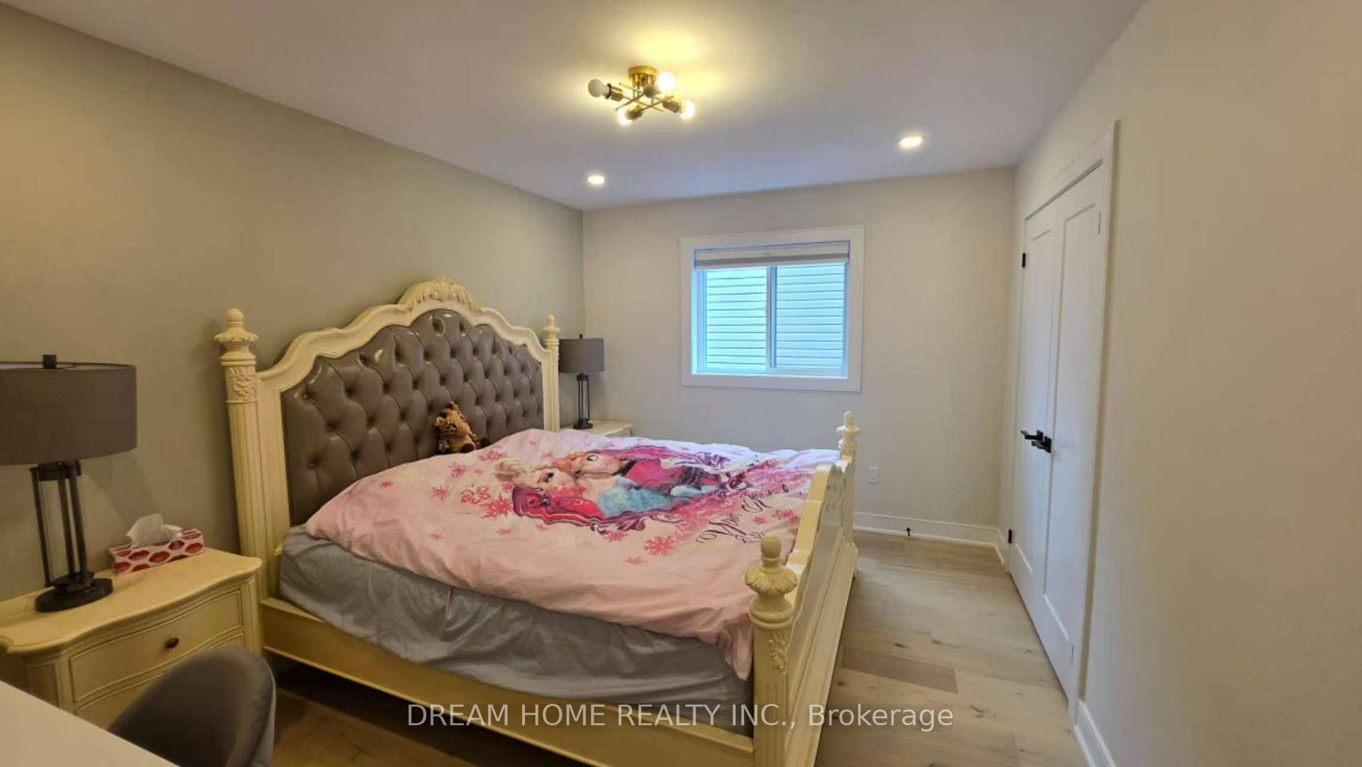 Photo 19 of 112 Plewes Drive, Collingwood — HOMEH