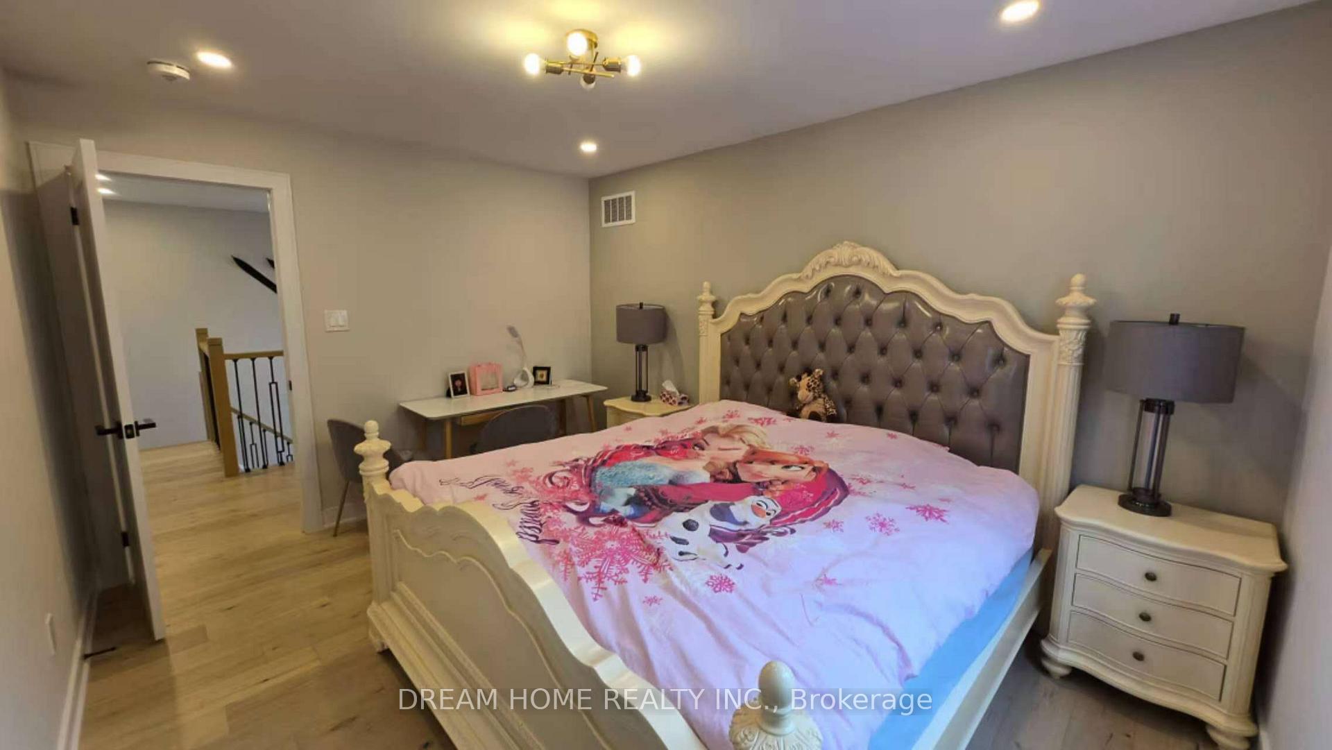 Photo 20 of 112 Plewes Drive, Collingwood — HOMEH