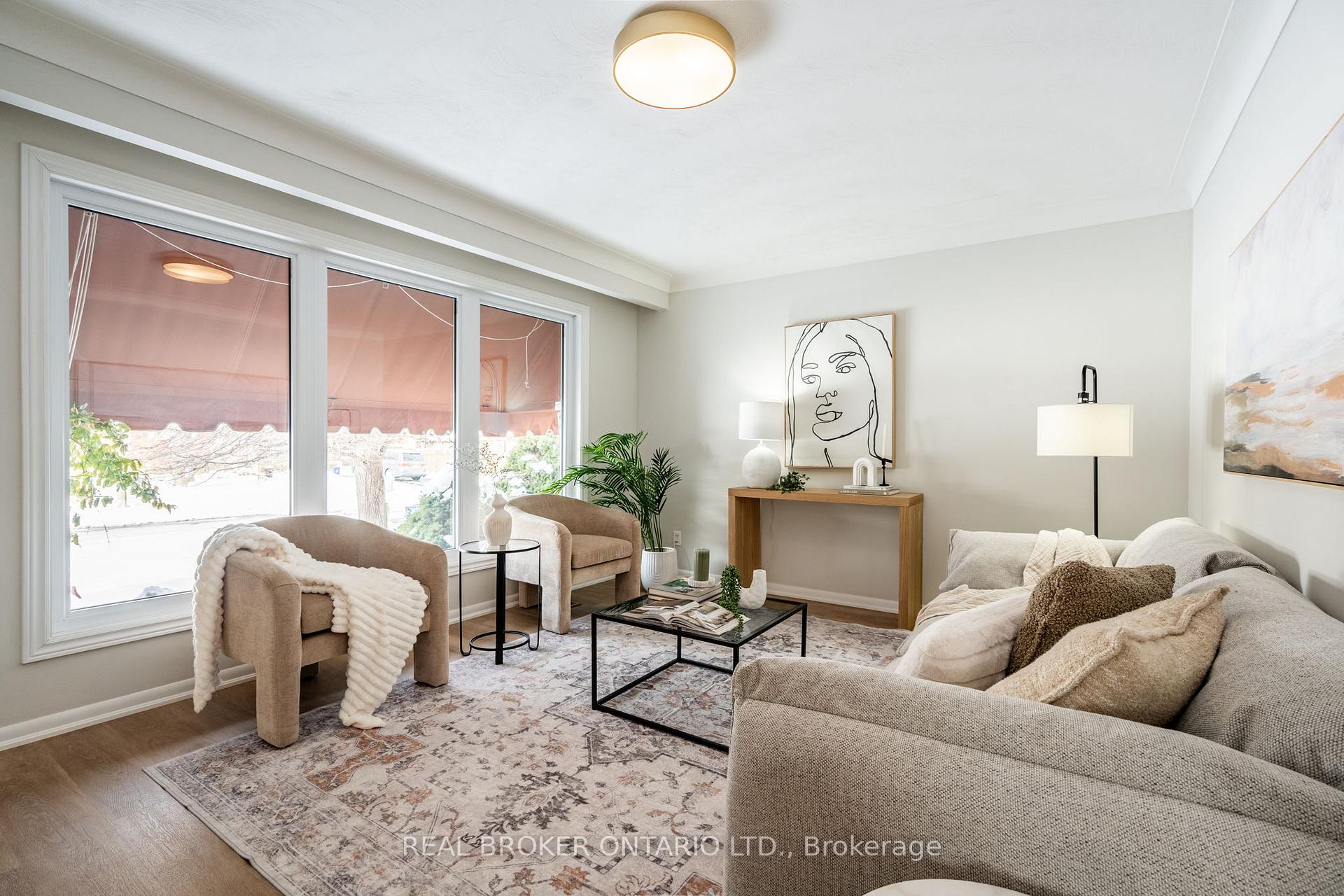 Photo 12 of 11 Leadale Place, Hamilton, Buchanan — HOMEH