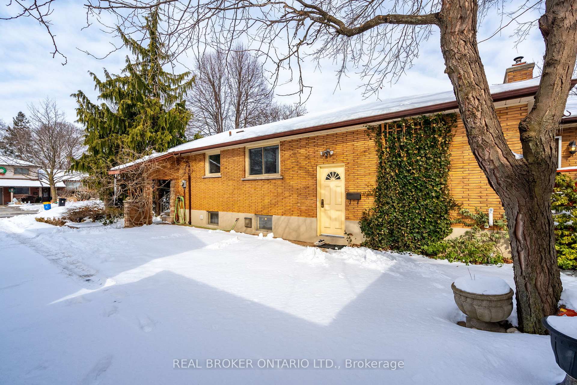 Photo 40 of 11 Leadale Place, Hamilton, Buchanan — HOMEH