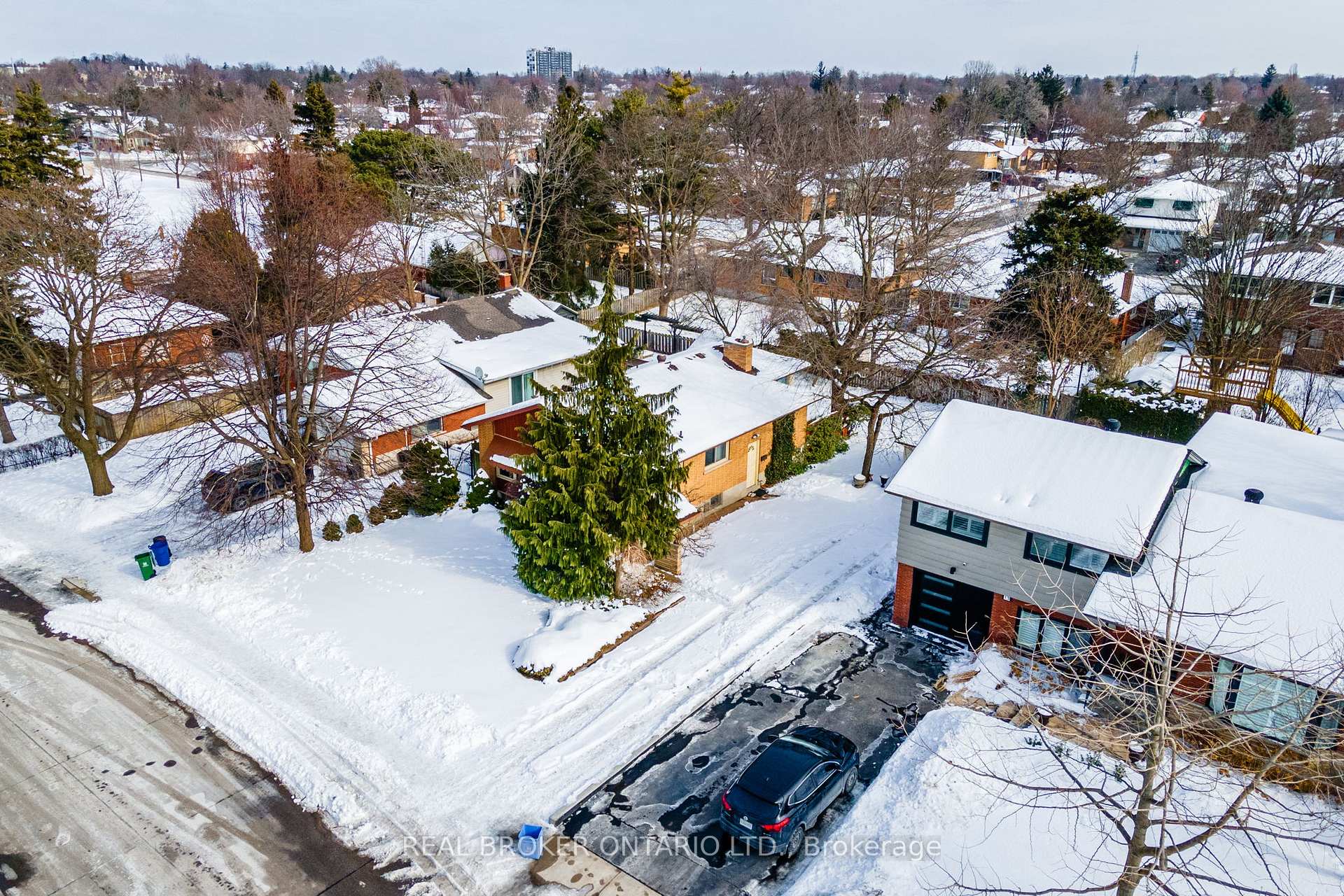 Photo 48 of 11 Leadale Place, Hamilton, Buchanan — HOMEH