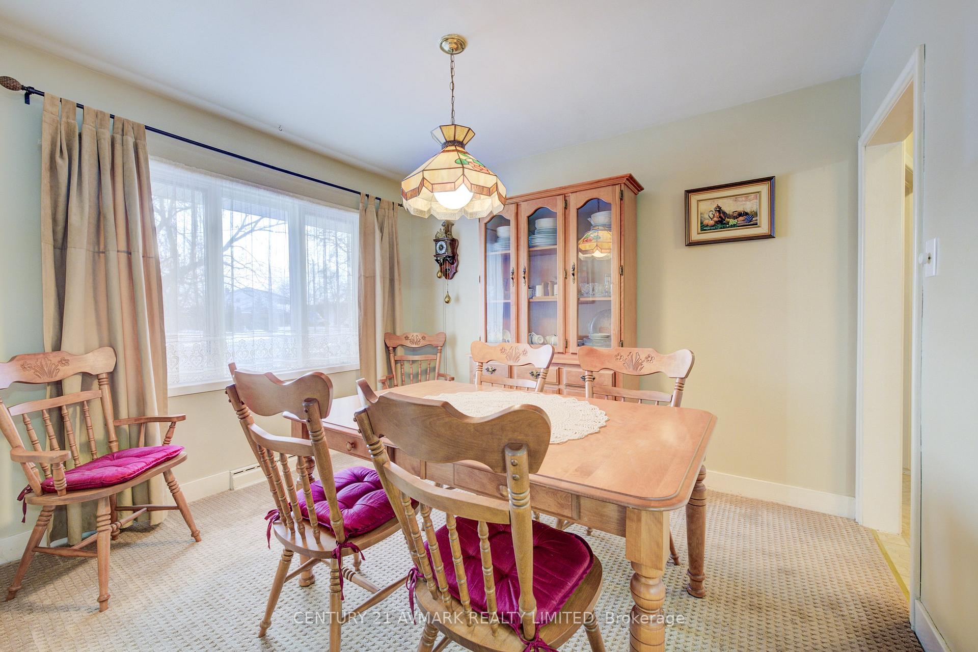 Photo 8 of 621 Carlton Street, St. Catharines, Carlton/Bunting — HOMEH