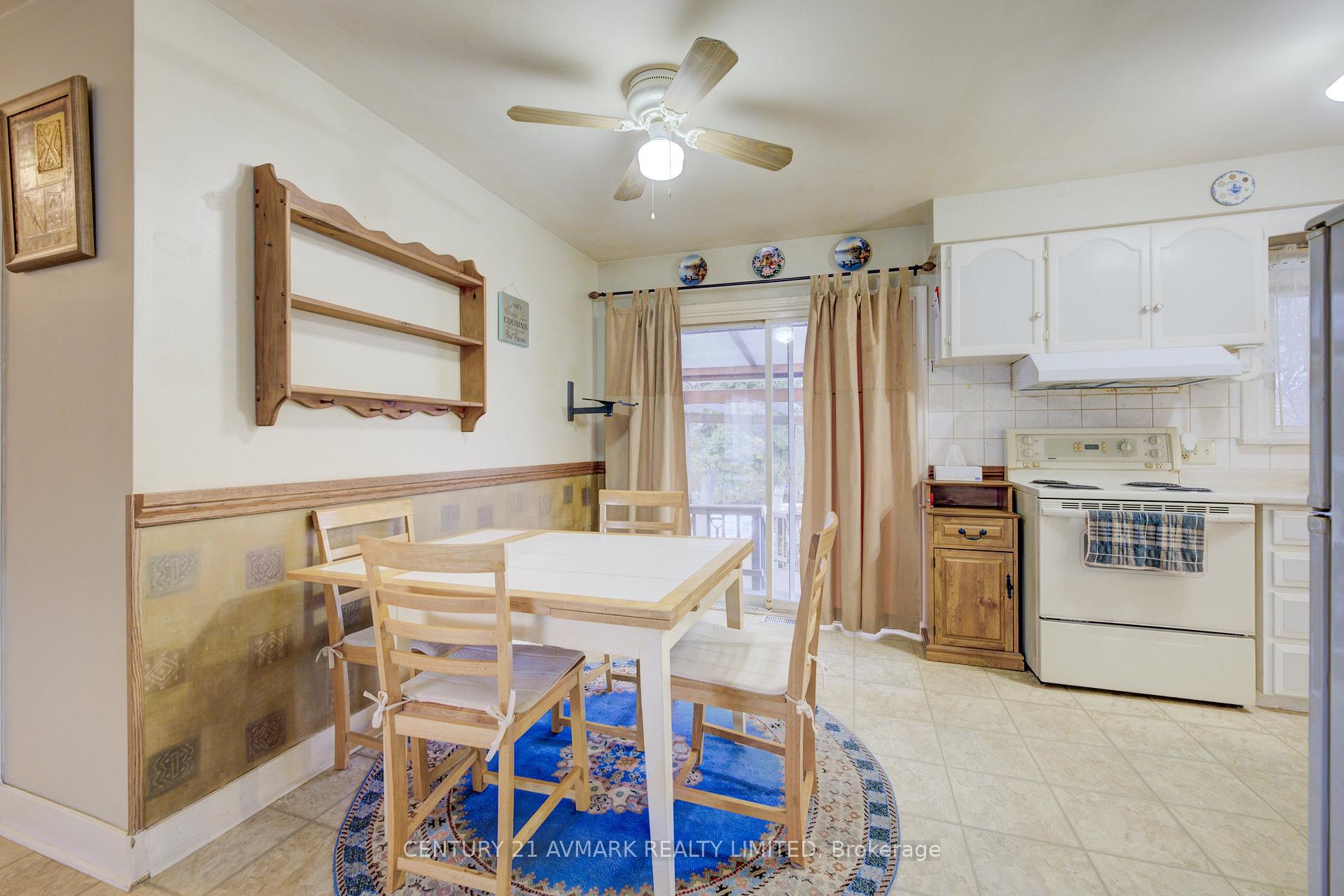 Photo 11 of 621 Carlton Street, St. Catharines, Carlton/Bunting — HOMEH