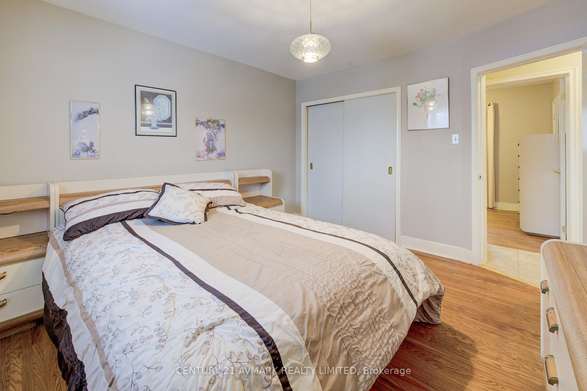 Photo 19 of 621 Carlton Street, St. Catharines, Carlton/Bunting — HOMEH