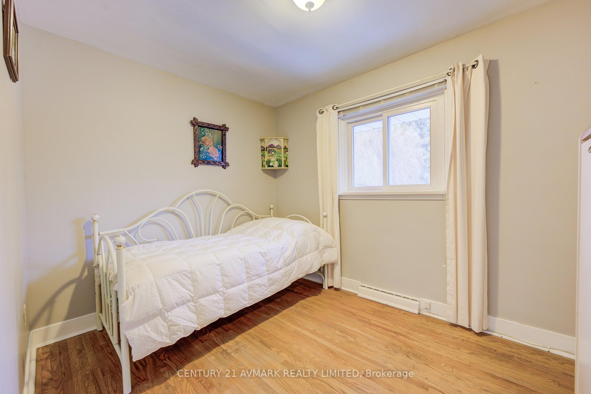 Photo 20 of 621 Carlton Street, St. Catharines, Carlton/Bunting — HOMEH