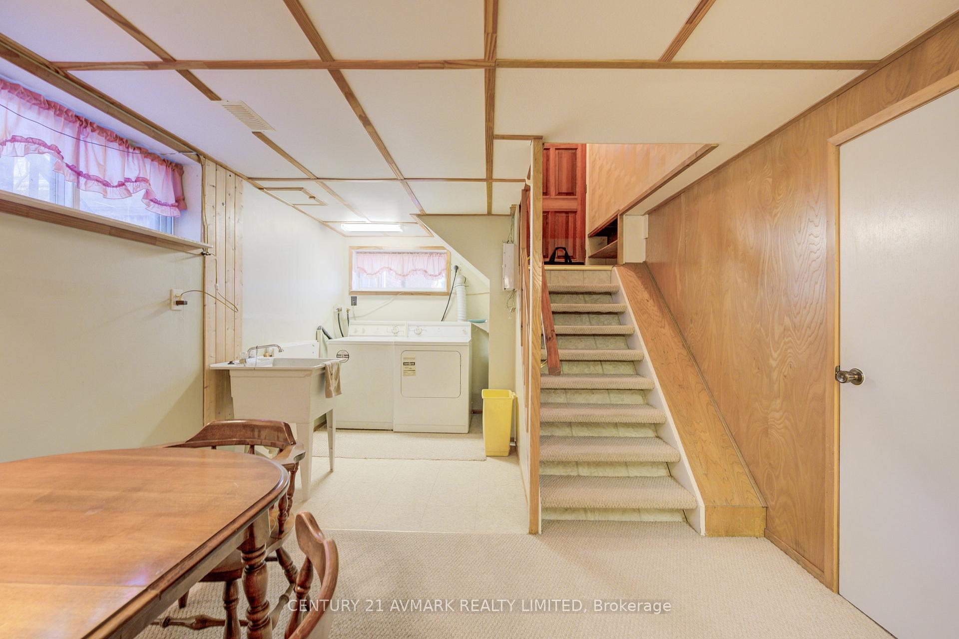 Photo 22 of 621 Carlton Street, St. Catharines, Carlton/Bunting — HOMEH
