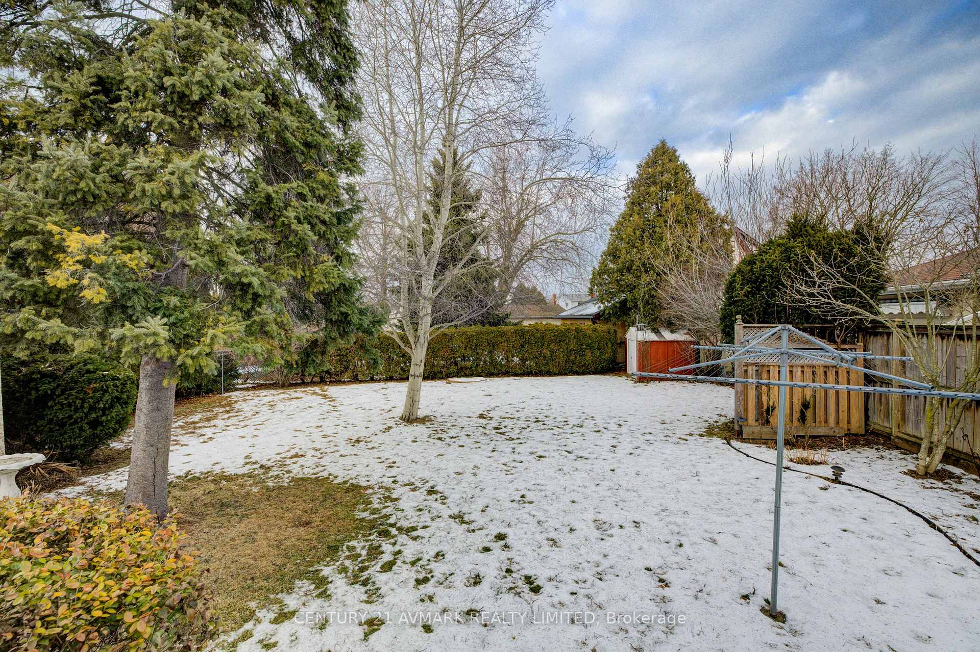 Photo 29 of 621 Carlton Street, St. Catharines, Carlton/Bunting — HOMEH