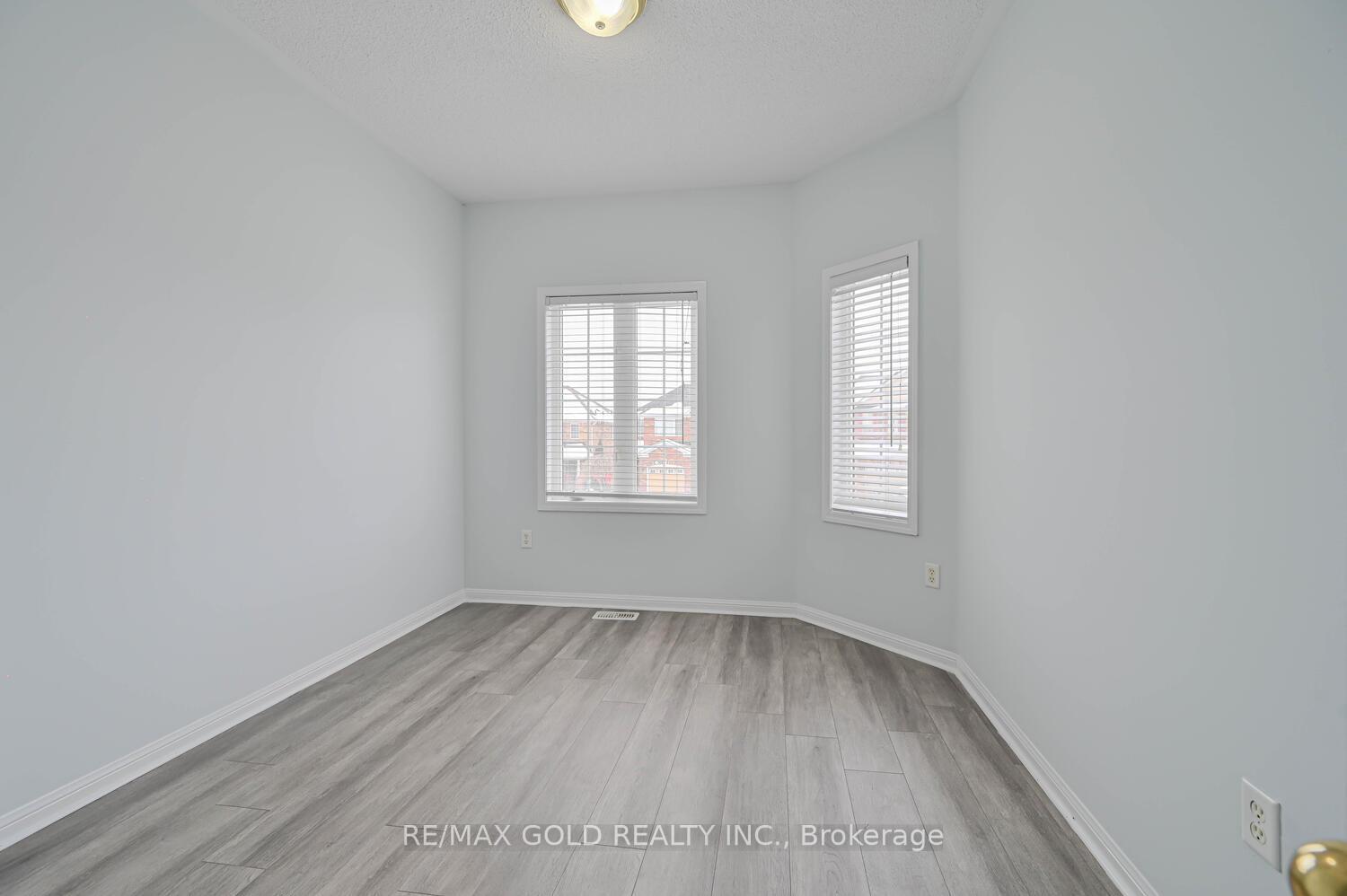 Photo 20 of 11 Murphy Road, Brampton, Gore Industrial North — HOMEH