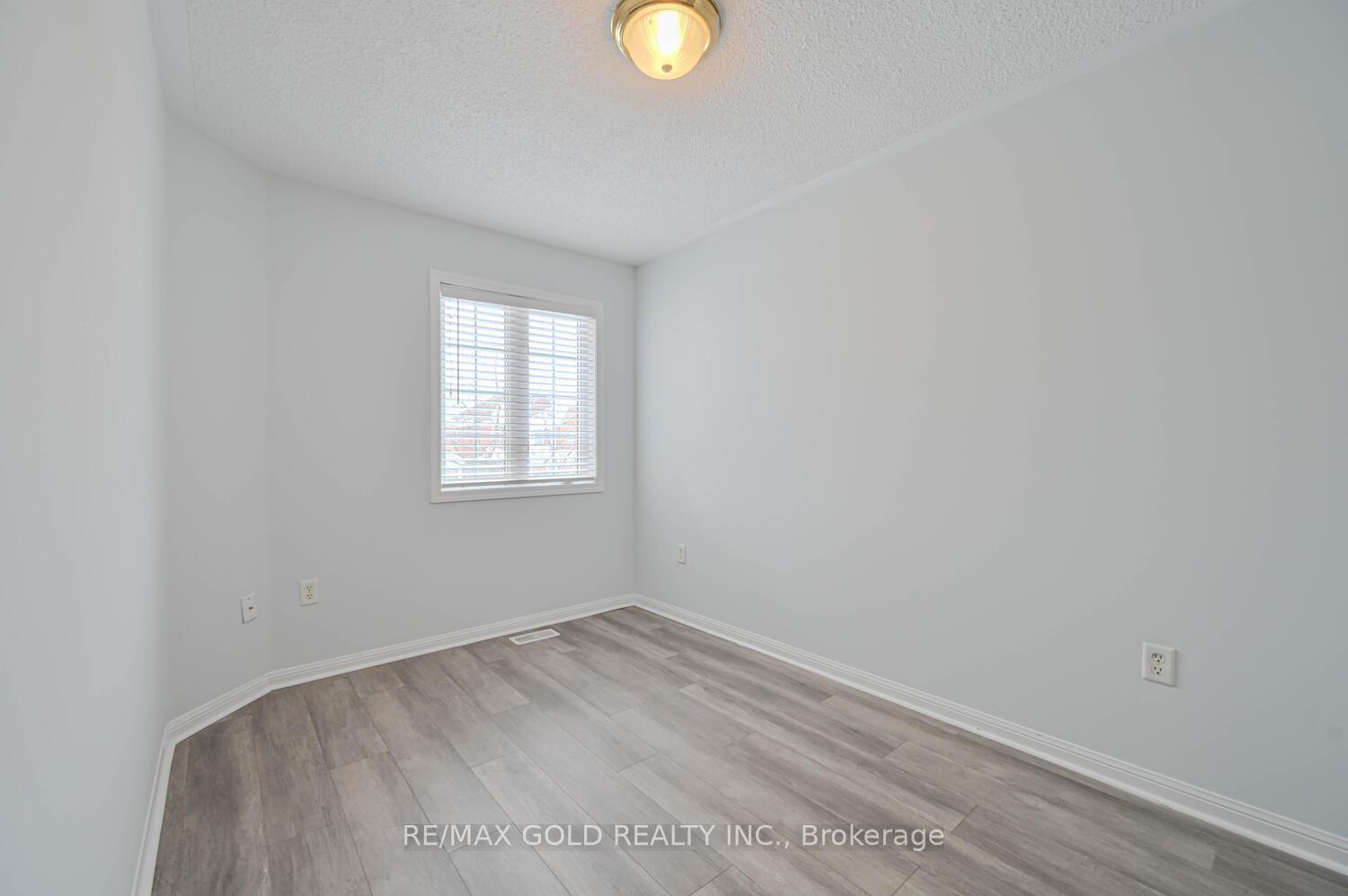 Photo 23 of 11 Murphy Road, Brampton, Gore Industrial North — HOMEH