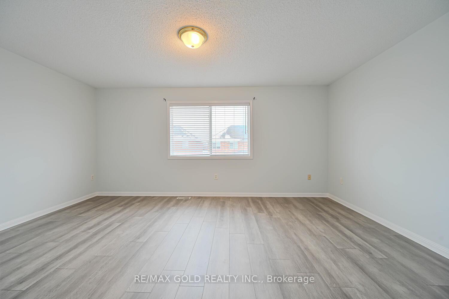 Photo 29 of 11 Murphy Road, Brampton, Gore Industrial North — HOMEH