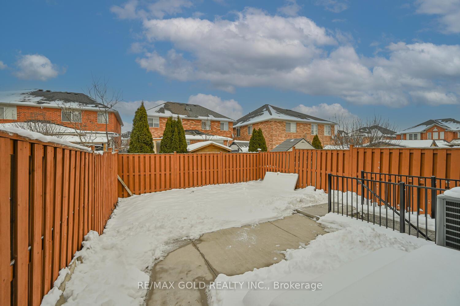 Photo 31 of 11 Murphy Road, Brampton, Gore Industrial North — HOMEH
