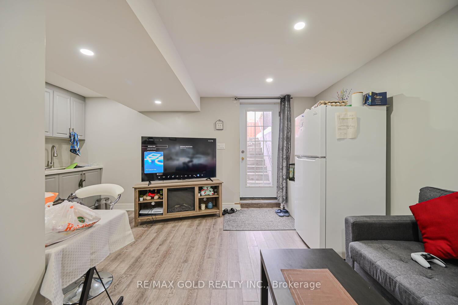 Photo 41 of 11 Murphy Road, Brampton, Gore Industrial North — HOMEH