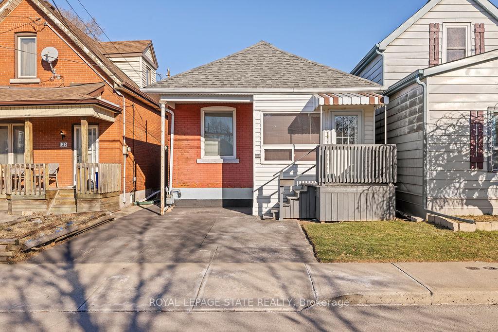 Photo 1 of 135 Britannia Avenue, Hamilton, Crown Point — HOMEH