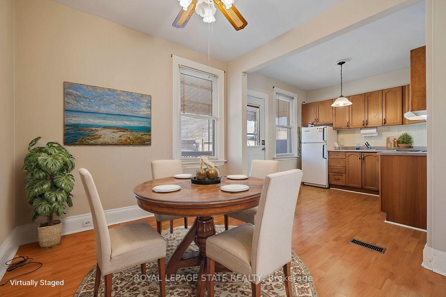 Photo 4 of 135 Britannia Avenue, Hamilton, Crown Point — HOMEH