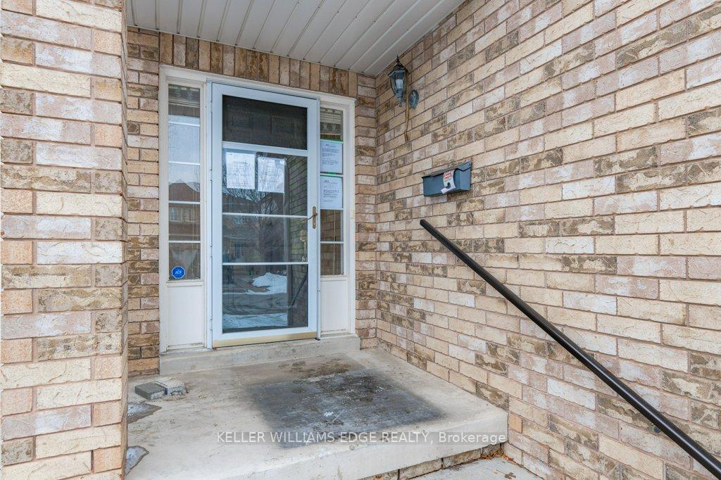Photo 4 of 11 Baha Crescent, Brampton, Fletcher's Meadow — HOMEH
