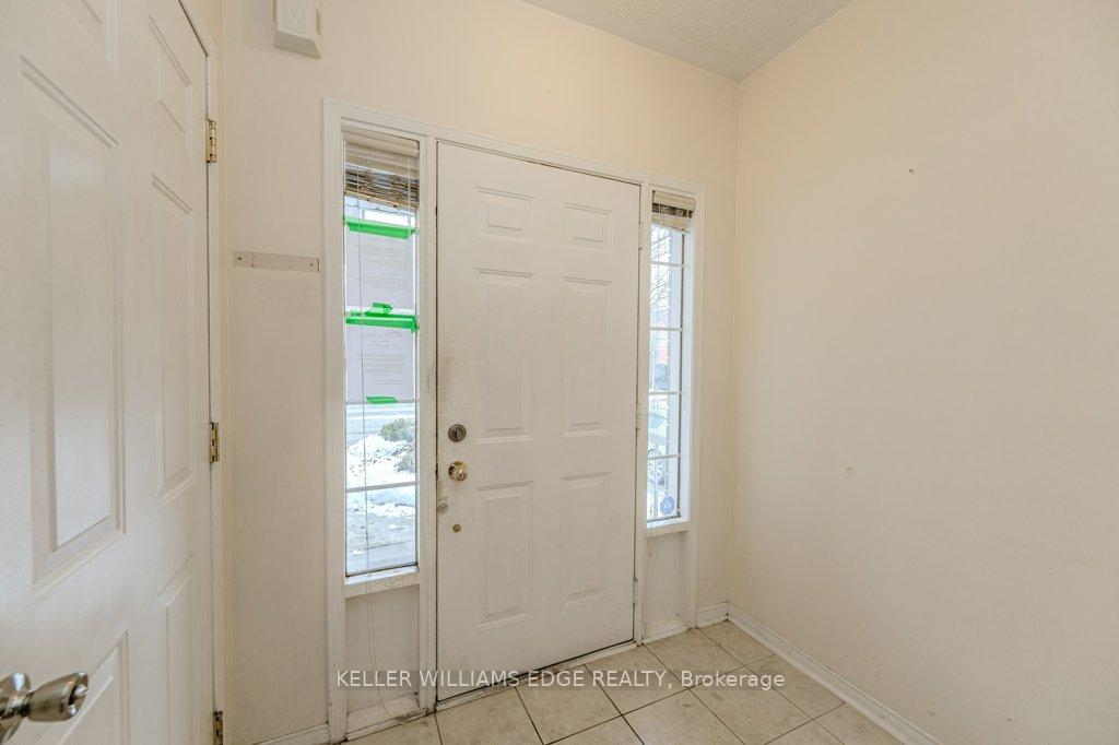 Photo 5 of 11 Baha Crescent, Brampton, Fletcher's Meadow — HOMEH