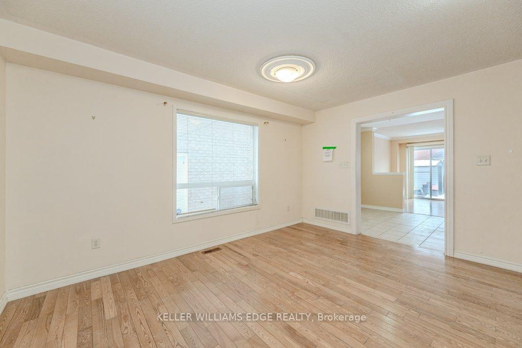 Photo 7 of 11 Baha Crescent, Brampton, Fletcher's Meadow — HOMEH