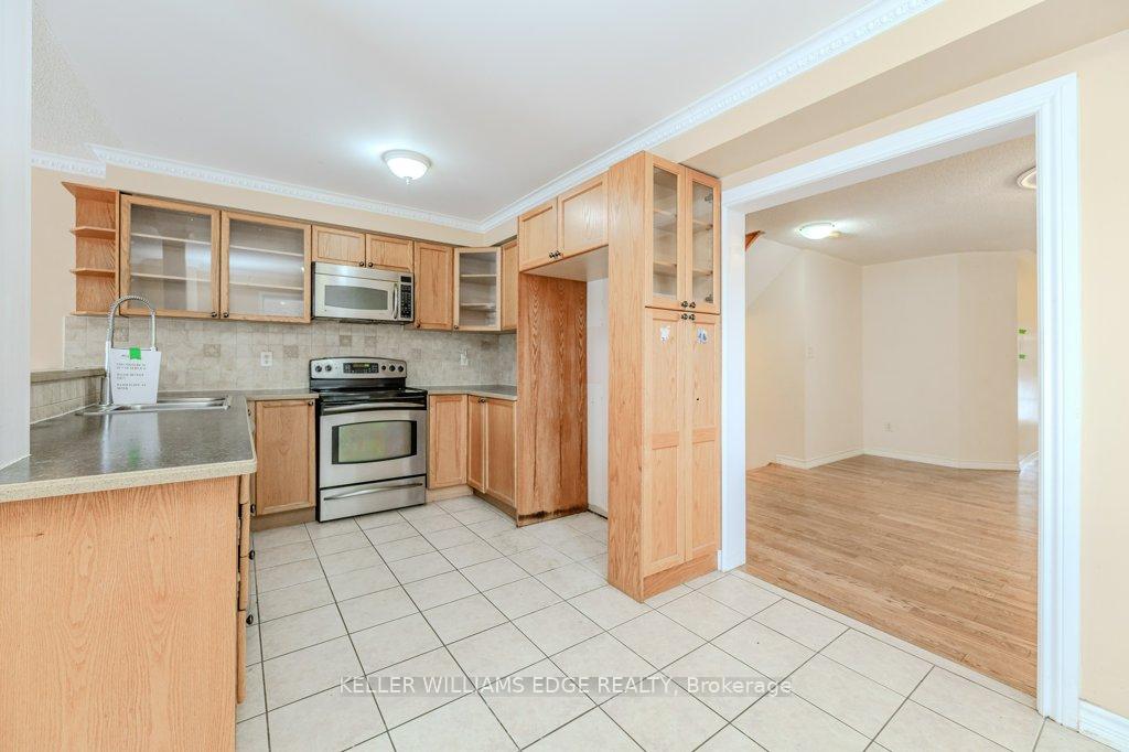 Photo 10 of 11 Baha Crescent, Brampton, Fletcher's Meadow — HOMEH