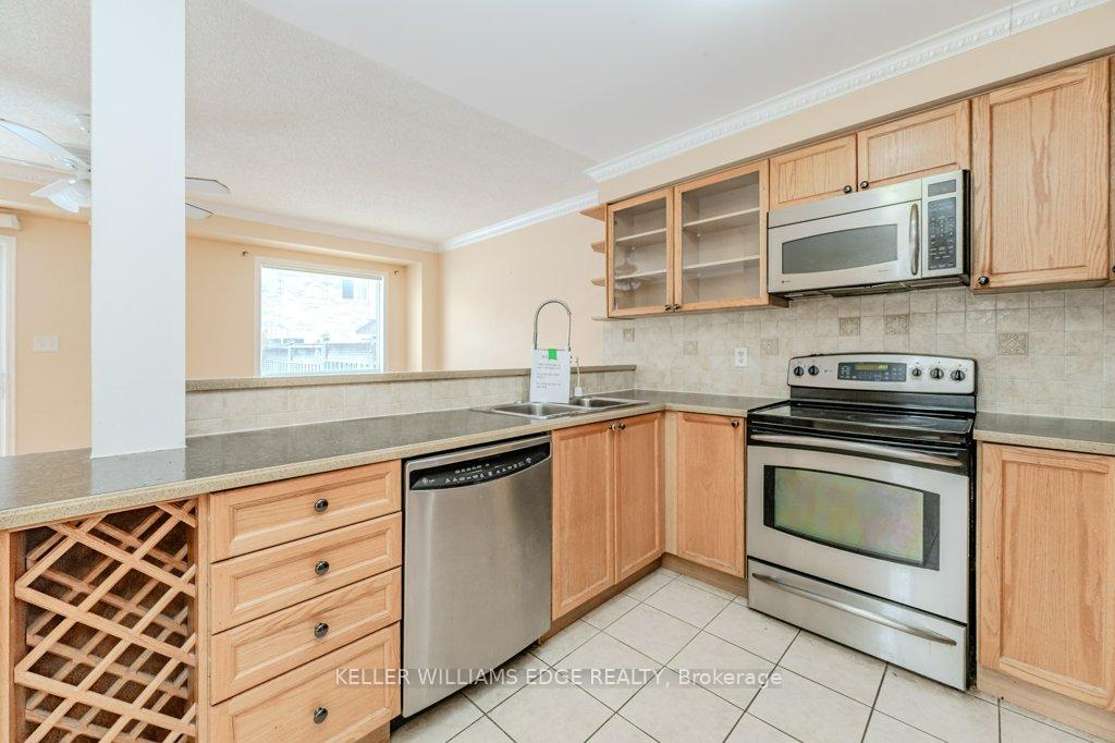Photo 11 of 11 Baha Crescent, Brampton, Fletcher's Meadow — HOMEH