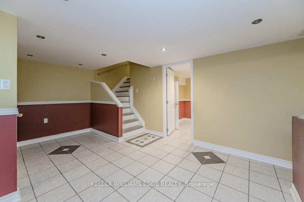 Photo 33 of 11 Baha Crescent, Brampton, Fletcher's Meadow — HOMEH