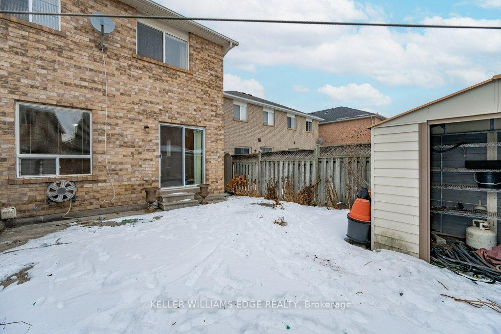 Photo 40 of 11 Baha Crescent, Brampton, Fletcher's Meadow — HOMEH