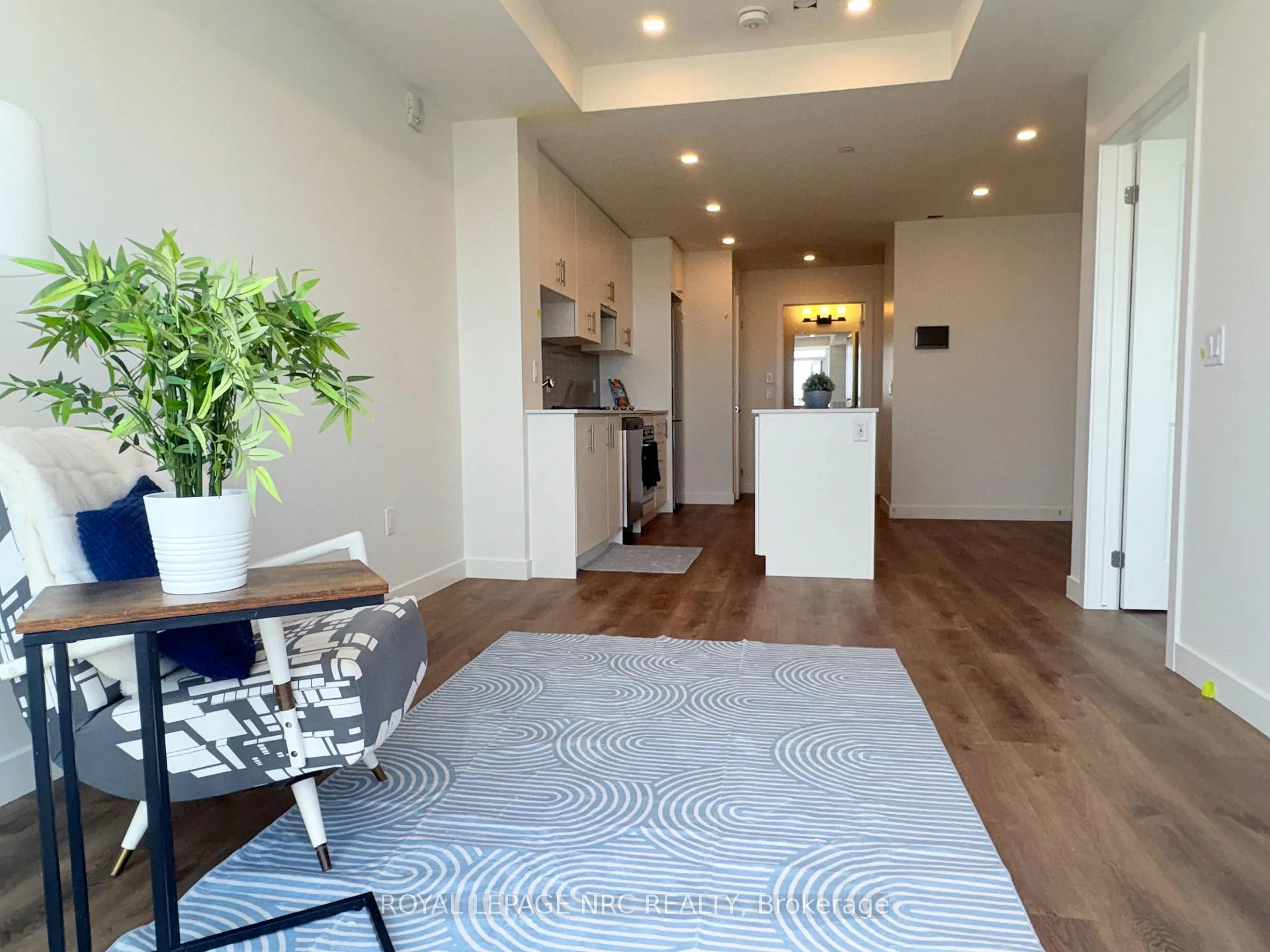 Front of Unit 921, 461 Green Road