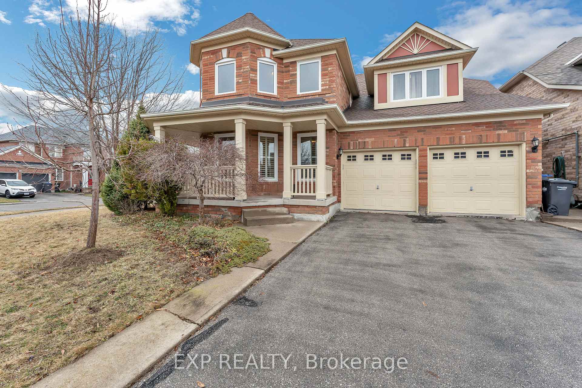 Photo 5 of 169 Treeline Boulevard, Brampton, Vales of Castlemore — HOMEH