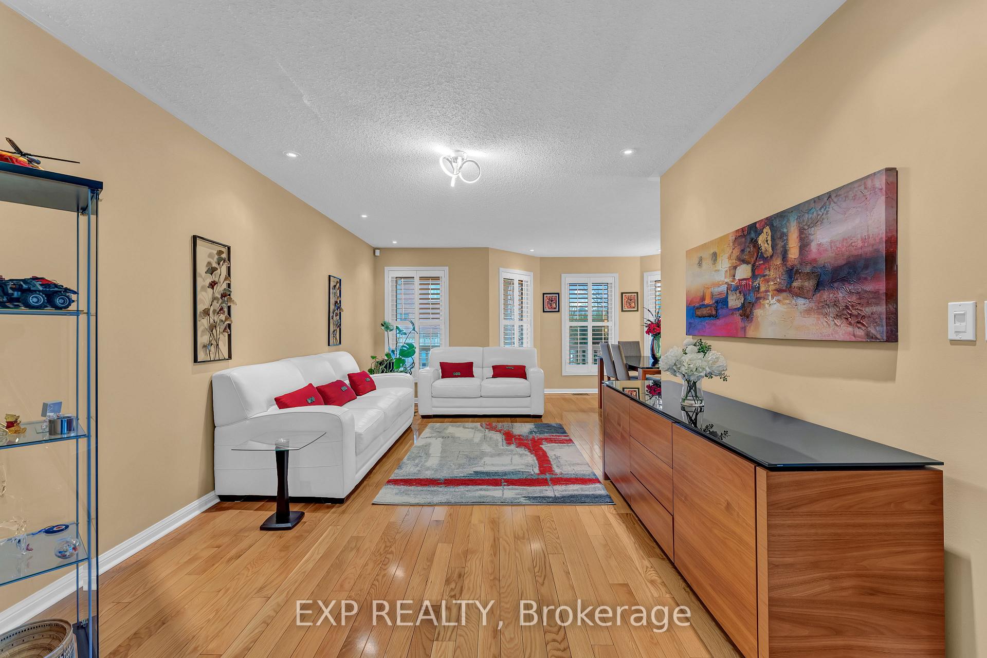 Photo 8 of 169 Treeline Boulevard, Brampton, Vales of Castlemore — HOMEH