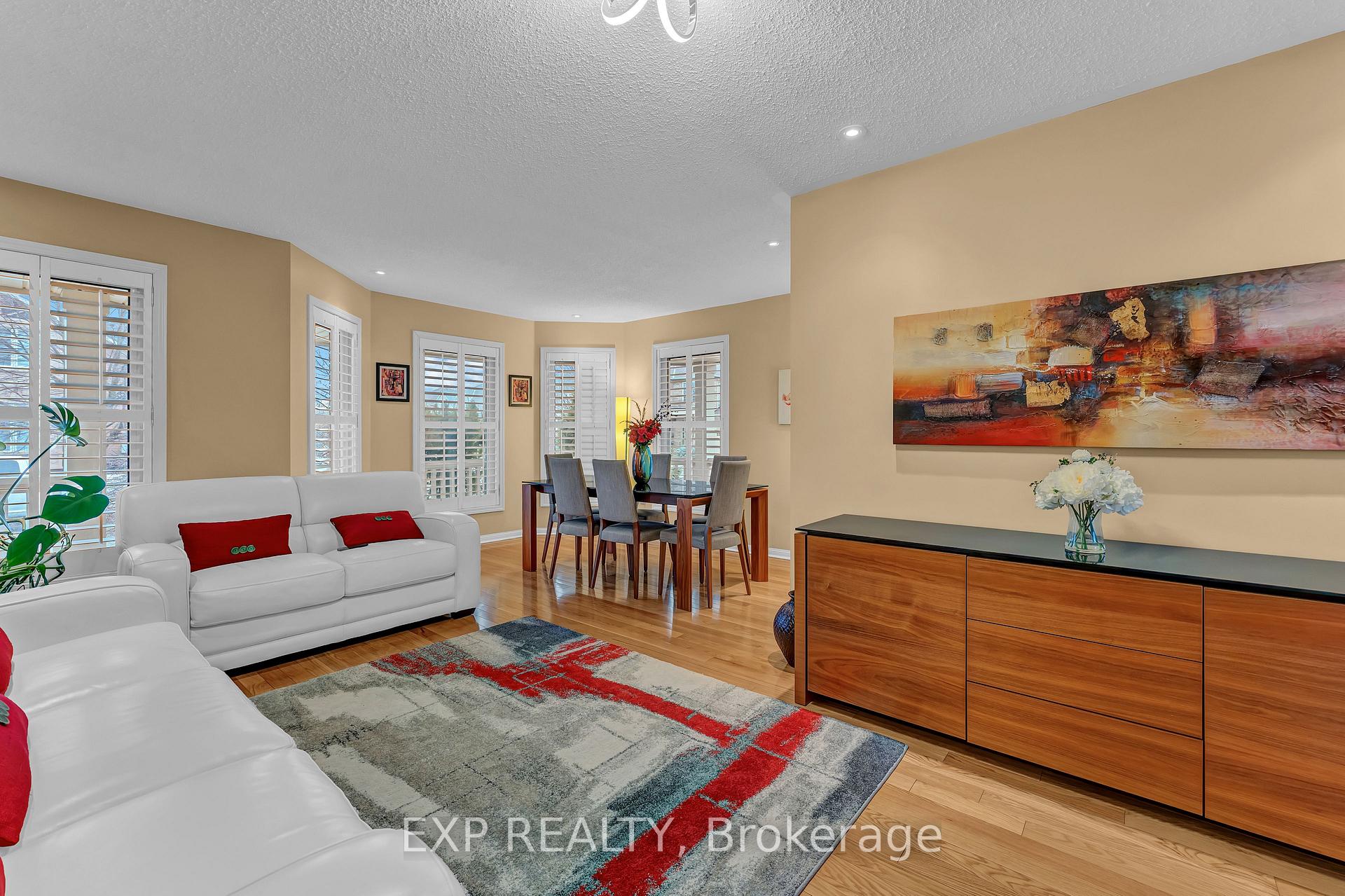 Photo 9 of 169 Treeline Boulevard, Brampton, Vales of Castlemore — HOMEH
