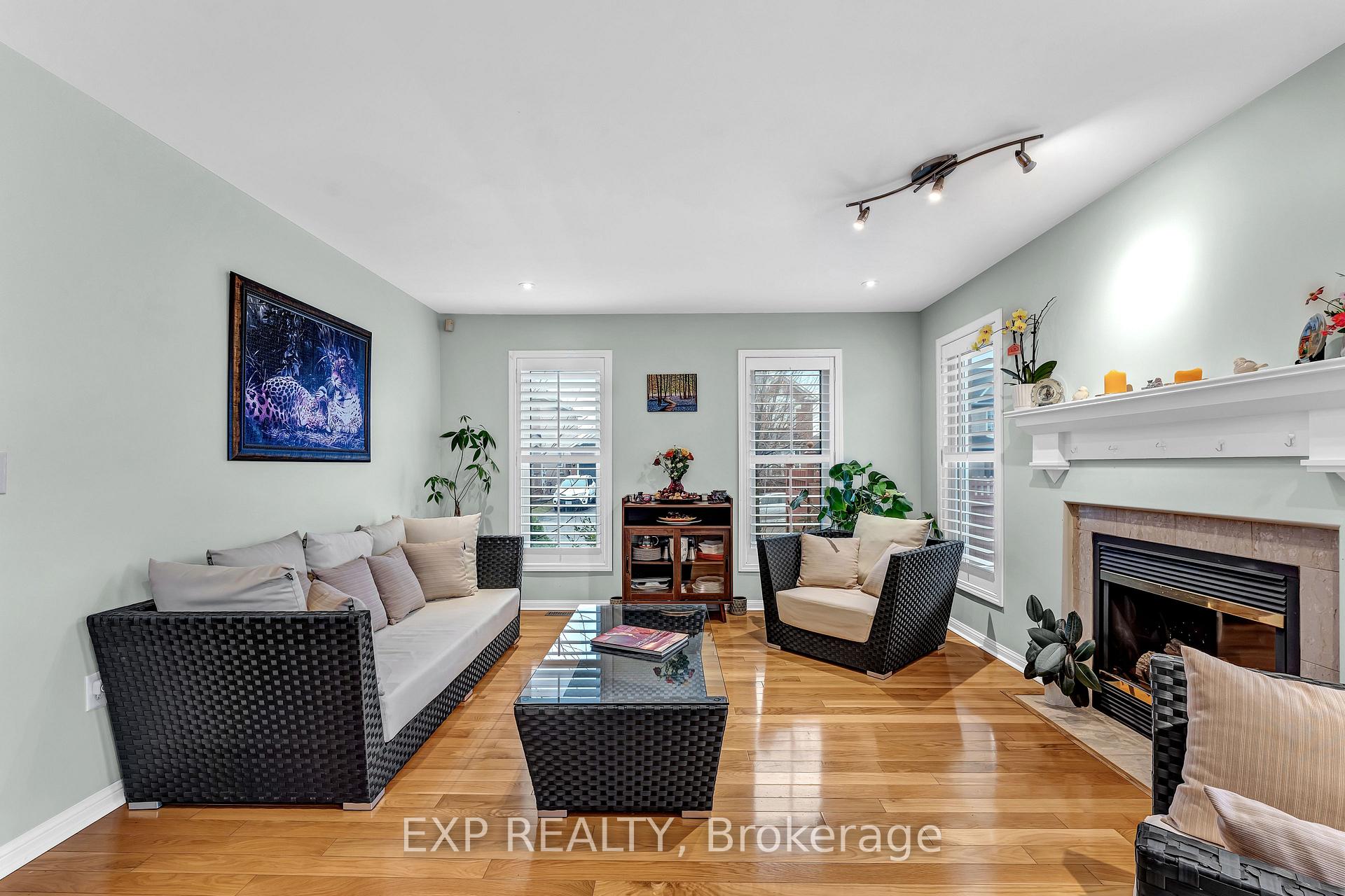Photo 12 of 169 Treeline Boulevard, Brampton, Vales of Castlemore — HOMEH