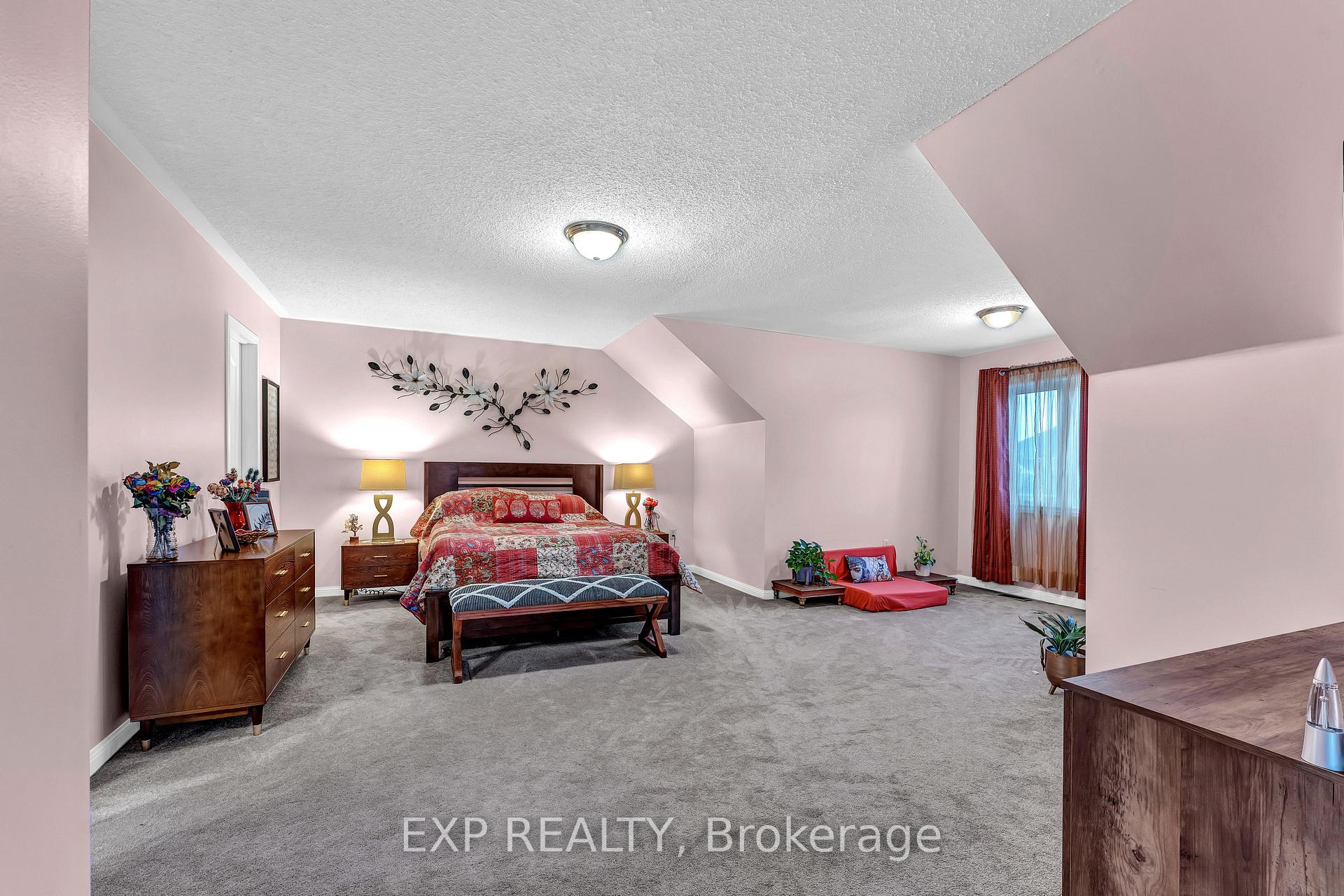 Photo 24 of 169 Treeline Boulevard, Brampton, Vales of Castlemore — HOMEH