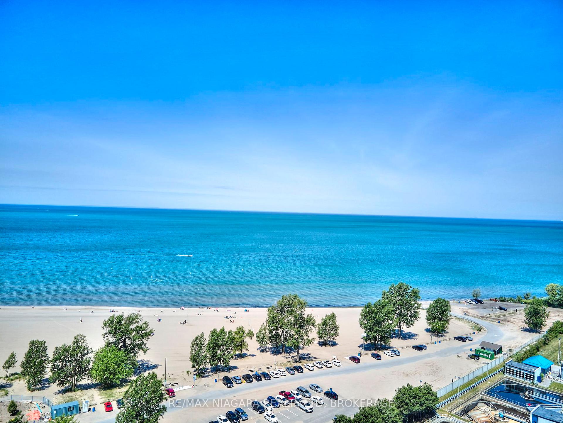 Photo 9 of 12 1/2 Lombardy Avenue, St. Catharines, Port Weller — HOMEH
