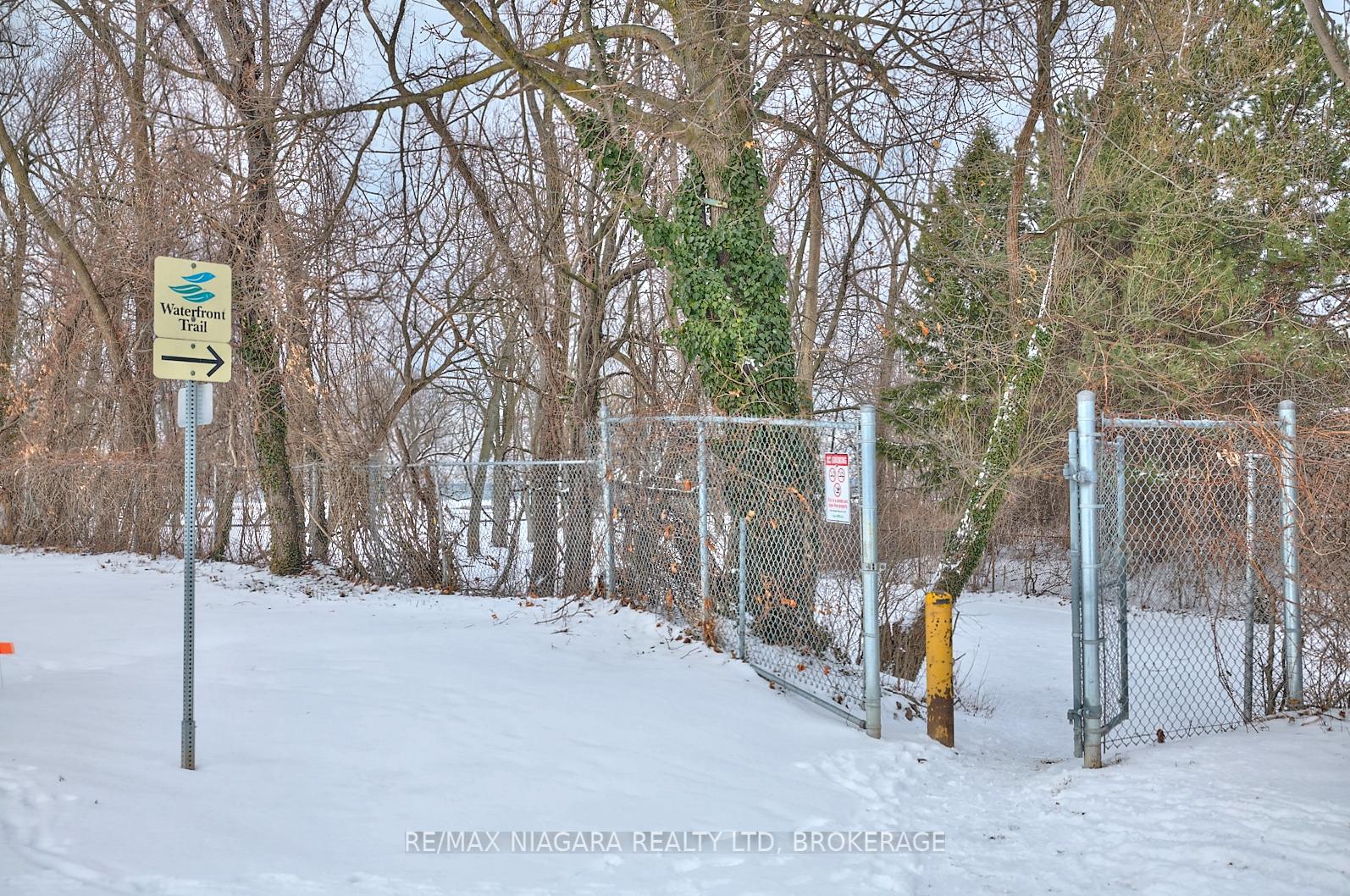Photo 12 of 12 1/2 Lombardy Avenue, St. Catharines, Port Weller — HOMEH
