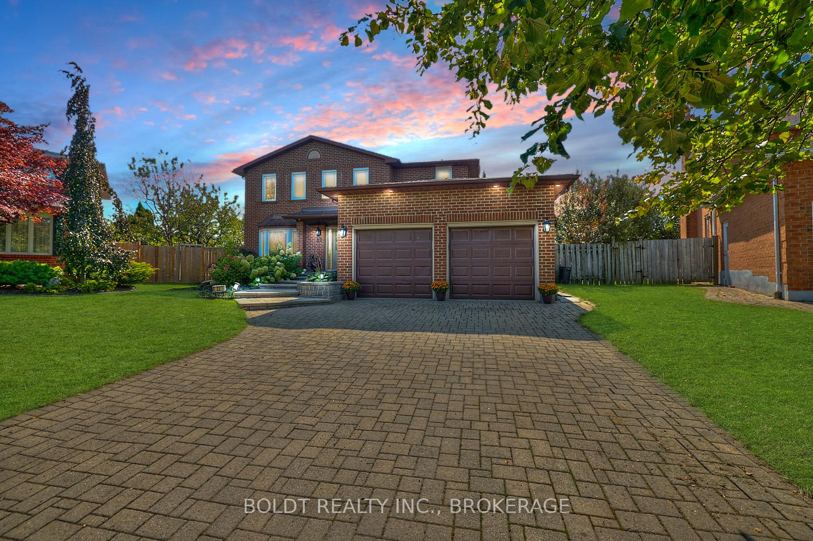 Photo 1 of 23 Barbican Trail, St. Catharines, Burleigh Hill — HOMEH