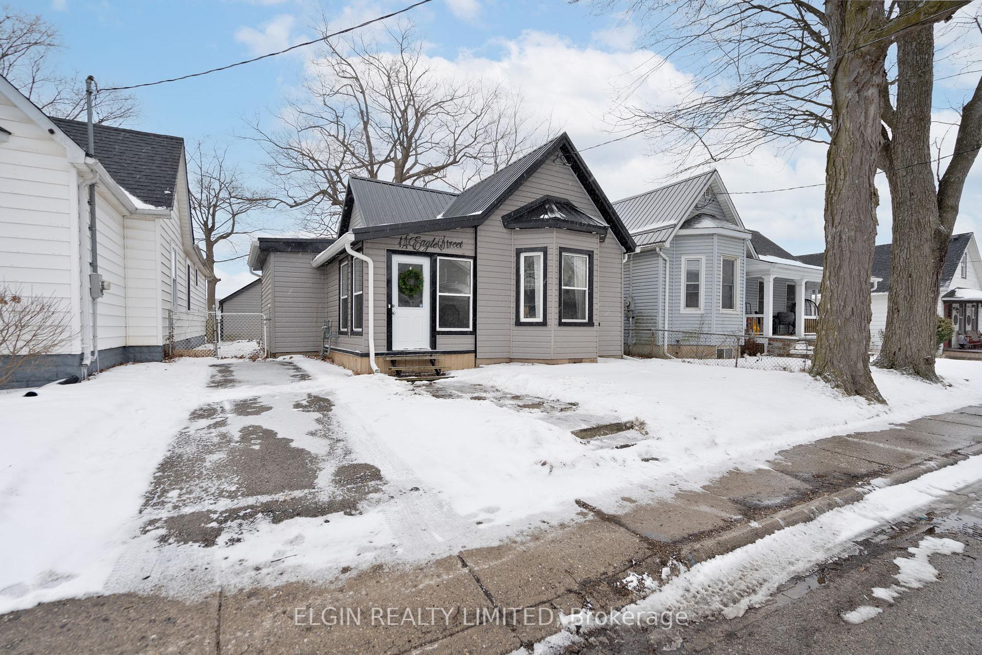 Photo 2 of 14 Eagle Street, St. Thomas — HOMEH