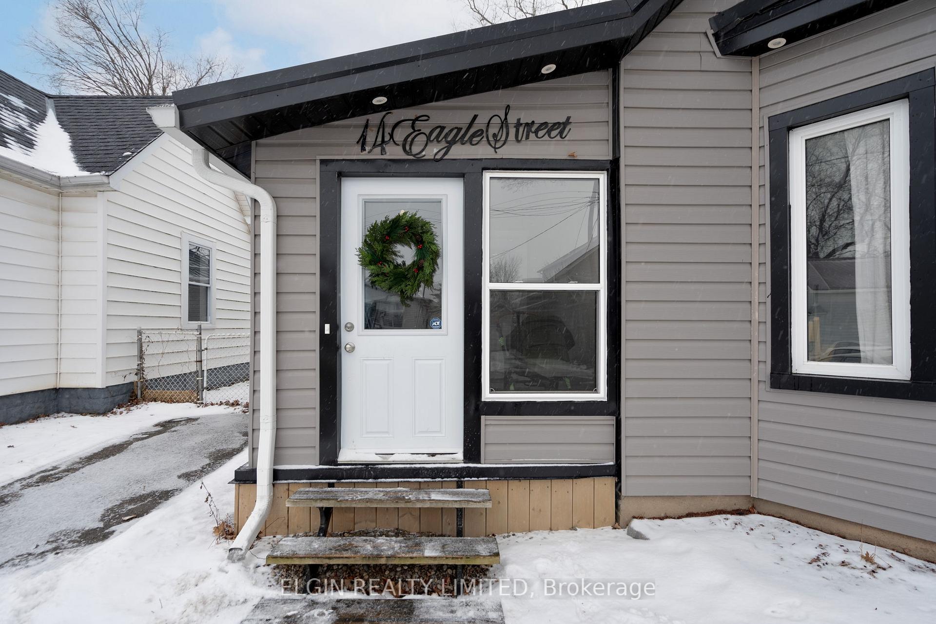 Photo 3 of 14 Eagle Street, St. Thomas — HOMEH