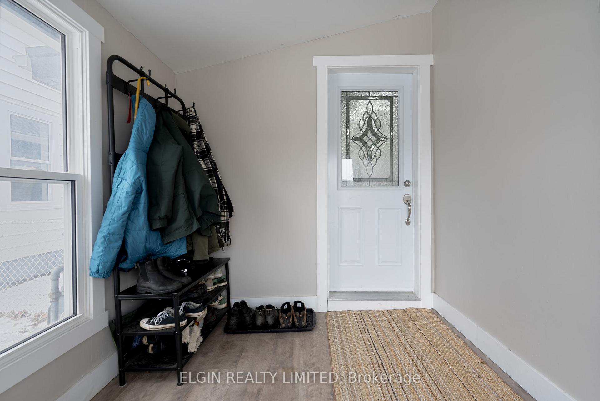Photo 5 of 14 Eagle Street, St. Thomas — HOMEH