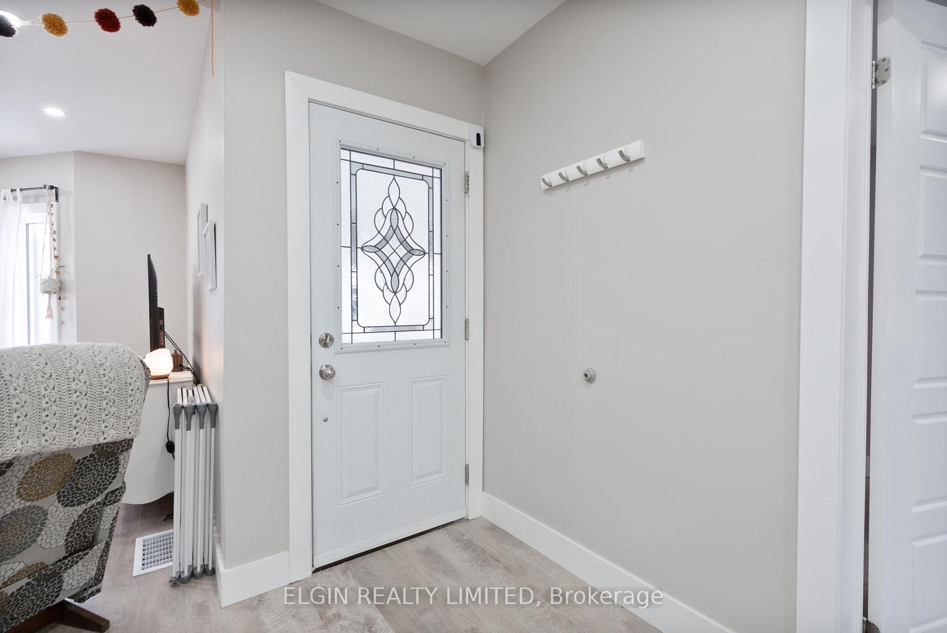 Photo 6 of 14 Eagle Street, St. Thomas — HOMEH