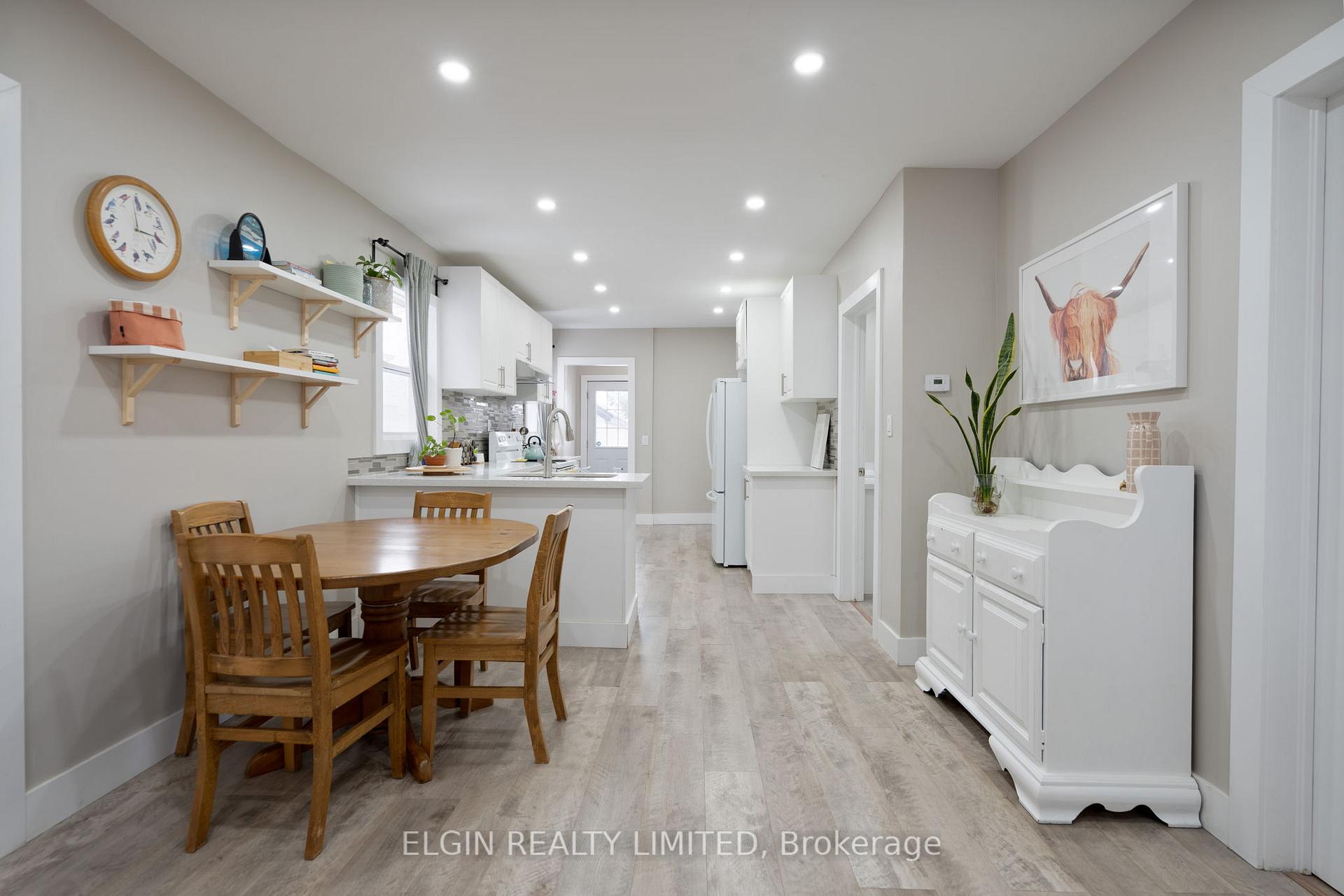 Photo 9 of 14 Eagle Street, St. Thomas — HOMEH
