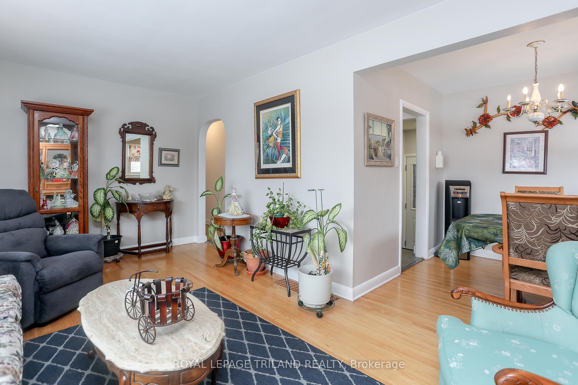 Photo 9 of 96 Mandeville Road, St. Thomas — HOMEH
