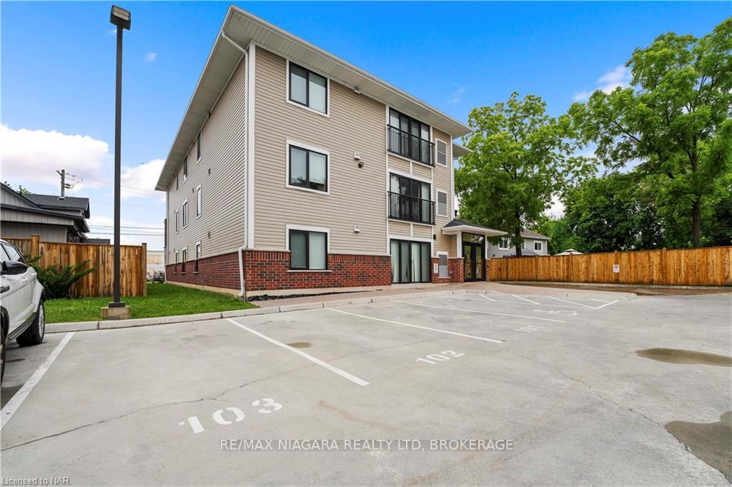 Photo 16 of Unit 102, 63 Vine Street S, St. Catharines, E. Chester — HOMEH