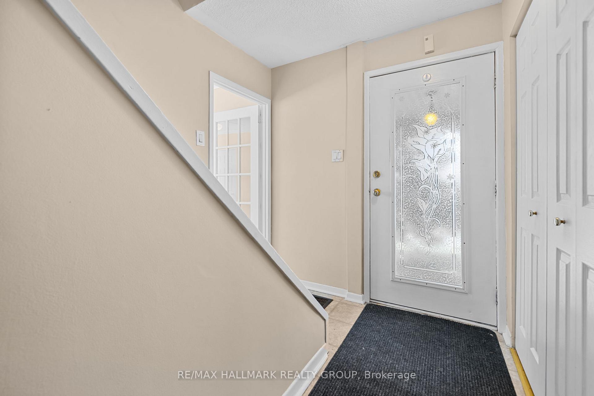 Photo 5 of 1422 Goth Avenue, Ottawa, Blossom Park/Kemp Park/Findlay Creek — HOMEH