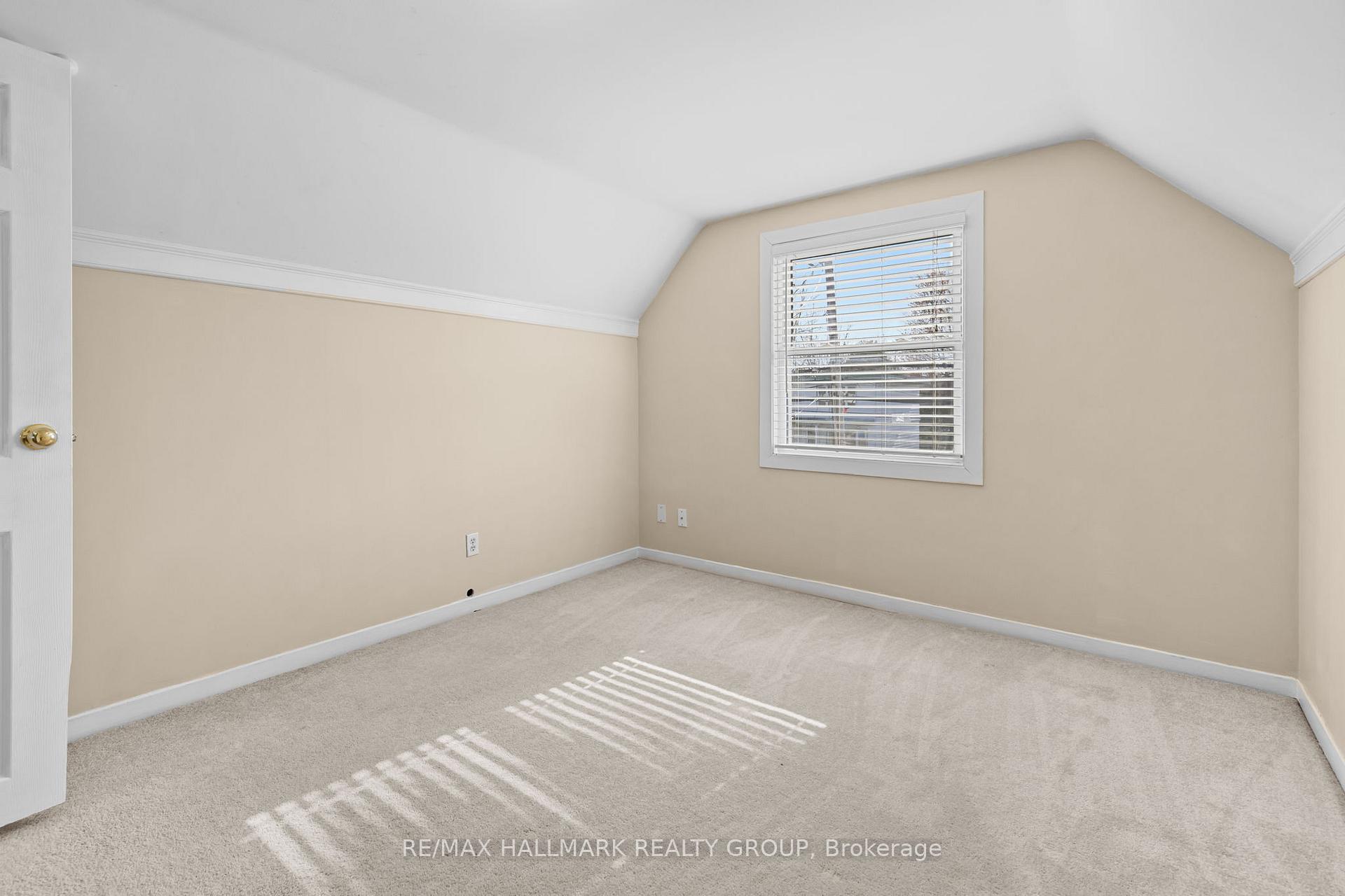 Photo 19 of 1422 Goth Avenue, Ottawa, Blossom Park/Kemp Park/Findlay Creek — HOMEH