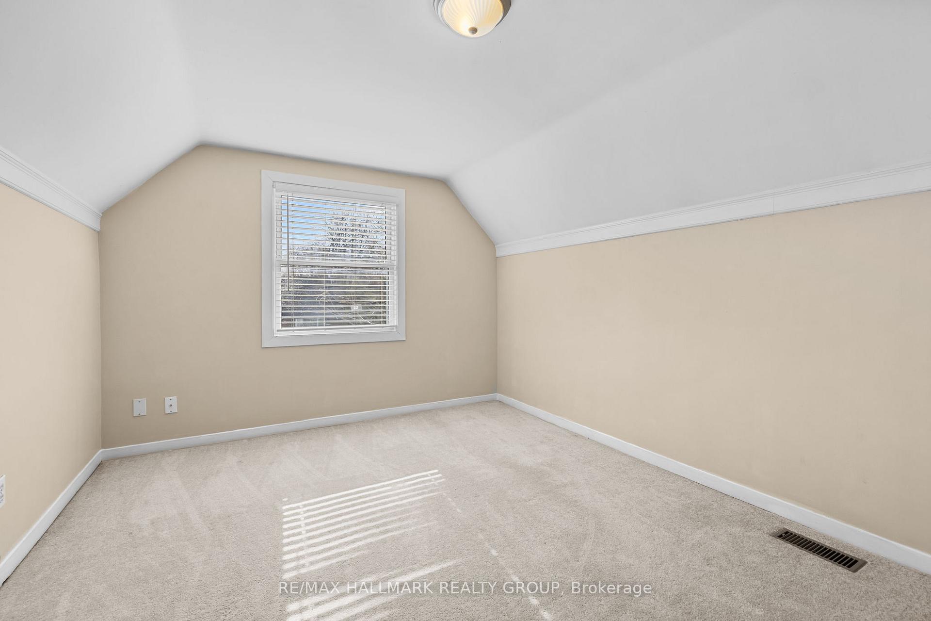 Photo 22 of 1422 Goth Avenue, Ottawa, Blossom Park/Kemp Park/Findlay Creek — HOMEH