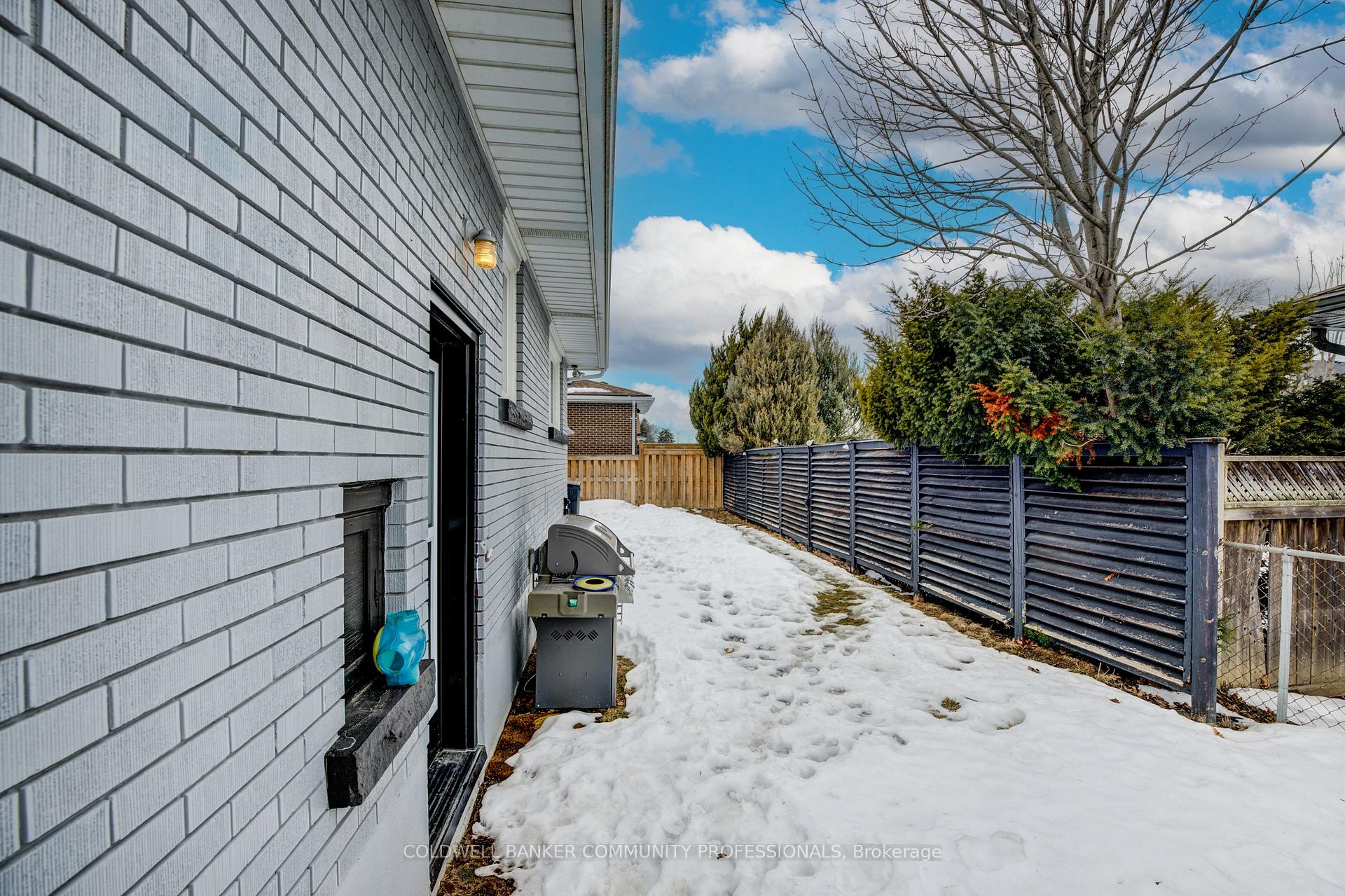 Photo 38 of 23 Calvert Avenue, Hamilton, Greenford — HOMEH