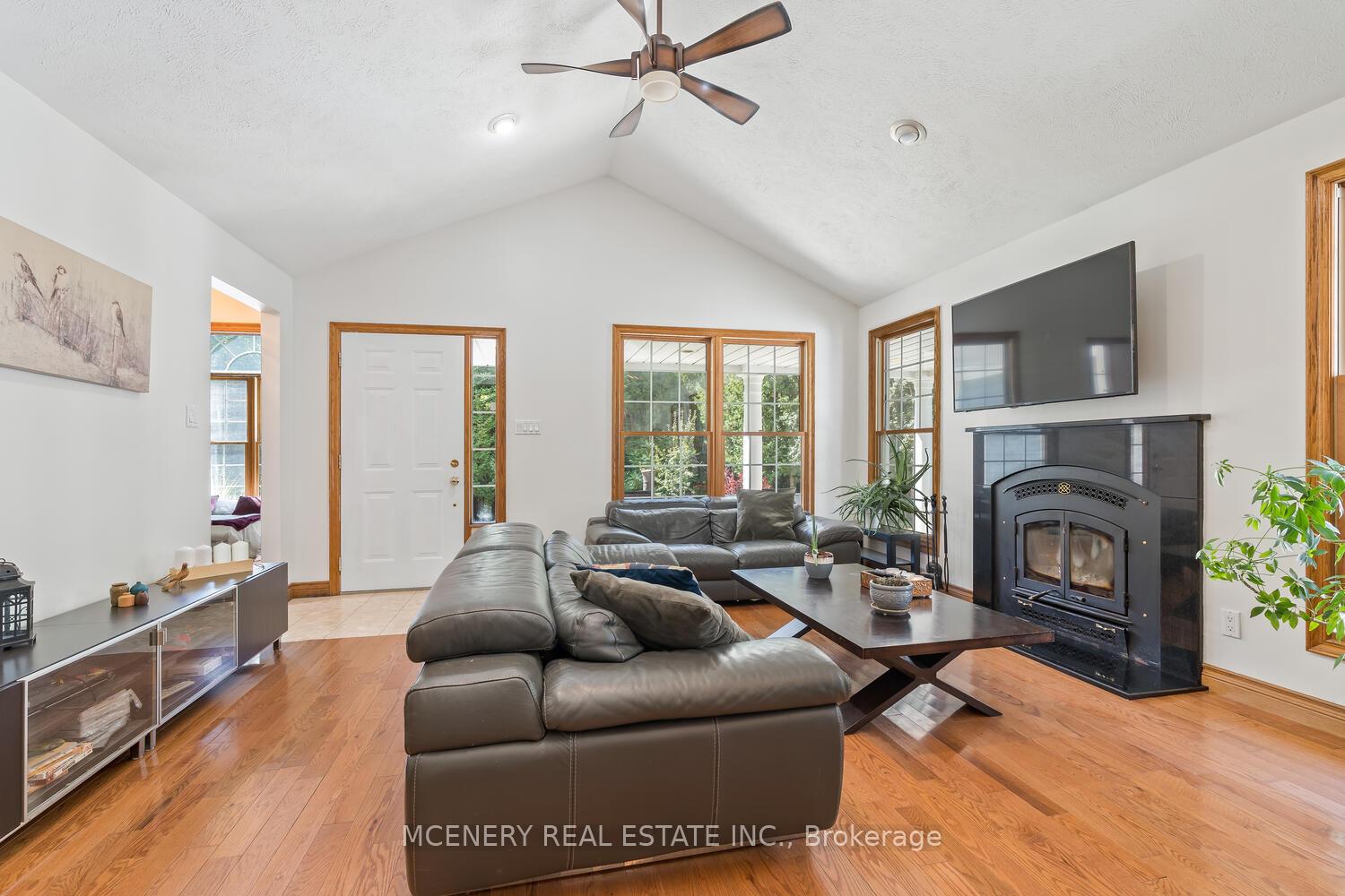 Photo 7 of 9419 Five Side Road, Kitchener, Mill Courtland Woodside Park — HOMEH